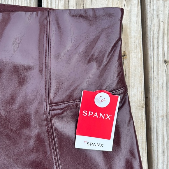 NWT SPANX FAUX PATENT LEATHER Leggings Pants Ruby Shine size M TALL Shiny Fun - Picture 3 of 11
